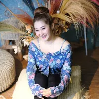 9 Pesona Chant Felicia, Adik Baby Margaretha yang Gak Kalah Cantik dan Hot dari Sang Kakak