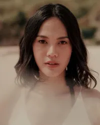 9 Pesona Della Dartyan Pemeran 'Arini' di Film Love for Sale yang Dapat Banyak Apresiasi - Mantan Finalis Puteri Indonesia 