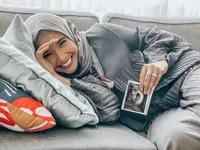 9 Potret Babybump Zaskia Sungkar di Usia Kehamilan 5 Bulan, Aura Keibuannya Makin Terpancar