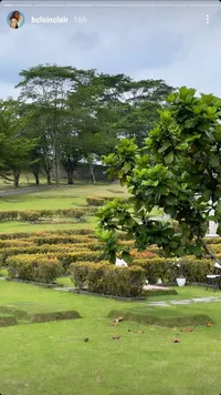 9 Potret Bunga Citra Lestari Rayakan Anniversary ke-13, Ziarah ke Makam Ashraf Sinclair - Senyuman Teduh Jadi Sorotan