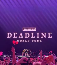 9 Potret Cantik Jisoo BLACKPINK di Konser 'Deadline', Visualnya Bikin Rindu Penggemar Terobati