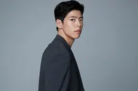 9 Potret Choi Woo Sung, Aktor yang Bintangi 'THE KING: ETERNAL MONARCH' dan 'IT'S OKAY NOT TO BE OKAY'