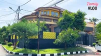 9 Potret Detail Rumah Lama Ussy Sulistiawaty, Terungkap Spot Ngapel - Berantem Sama Andhika Pratama Saat Pacaran