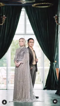 9 Potret Foto Prewedding Sahrul Gunawan dan Dine Mutiara, Pemotretan Serba Dadakan - Aura Bahagianya Kelihatan Banget