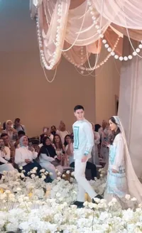 9 Potret Fuji dan Verrell Bramasta Jalan Berdua di Acara Fashion, Makin Gencar Dijodoh-Jodohkan Netizen