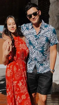 9 Potret Gaya Pacaran Mike Lewis dan Janisaa Pradja yang Jadi Sorotan, Dari Ciuman Bibir - Berbaring Santai di Ranjang