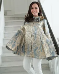 9 Potret Glamor Shandy Aulia Selama di Rumah, Pakai Gaun - Perhiasan dan Berlian