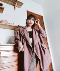 9 Potret Hesti Purwadinata Jadi Hot Mom di Usianya yang ke-37 Tahun, Masih Seperti ABG - Pamer Body Goals