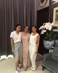 9 Potret Ibunda Chef Renatta Moeloek yang Tetap Awet Muda dan Punya Body Goals, Tak Kalah Langsing Dari Putrinya 