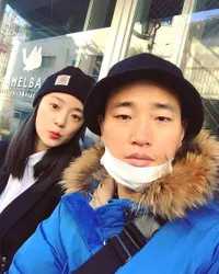 9 Potret Istri Kang Gary yang Jarang Sekali Tersorot, Cantik dan Stylish - Sering Disebut Mirip Jisoo BLACKPINK
