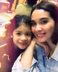 9 Potret Jizzy Pearl Anak Marsha Timothy dan Vino G Bastian, Beranjak Remaja dan Jarang Tersorot