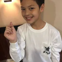 9 Potret Keanu Massaid yang Tumbuh Besar Semakin Mirip Dengan Mendiang Adjie Massaid