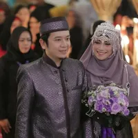 9 Potret Mesra Inka Christie Bersama Sang Suami yang Lebih Muda 10 Tahun, Harmonis dan Jauh Dari Sorotan