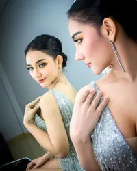 9 Potret Pedangdut Lala Widy yang Jadi Tulang Punggung Keluarga Sejak SMP Hingga Hadapi Perceraian, Kini Bangkit!