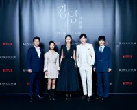 9 Potret Pemeran 'ASHIN OF THE NORTH' di Konferensi Pers, Jun Ji Hyun Curi Perhatian Pakai Gaun Berbelahan Dada Rendah dan Pinggang Terbuka