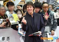 9 Potret Pemeran 'MISSION: IMPOSSIBLE - DEAD RECKONING' ke Korea, Tom Cruise Oppa - Hayley Atwell Pamer Pose Hati Ala Idol K-Pop