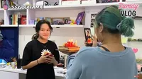 9 Potret Perayaan Ulang Tahun ke-15 Ara Anak Ussy Sulistiawaty, Tak Dihadiri Sang Bunda - Dapat Kado Buket Uang Mewah