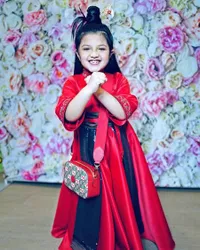 9 Potret Perayaan Ulang Tahun ke-7 Arsy Hermansyah, Cantik Pakai Gaun Ala Putri Negeri Dongeng - Keluarga Kompak Kembaran Baju Hingga Kaus Kaki