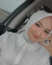 9 Potret Pesona JIhan Audy Dalam Balutan Hijab, Cantik dan Bikin Adem