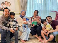 9 Potret Playdate Baby Rayyanza dan Meshwa Putri Denny Cagur, Bayi-Bayi Sultan Bikin Gemas - Netizen Berharap Dijodohkan