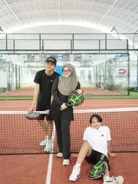 9 Potret Putri Delina, Rizwan dan Ferdy Main Olahraga Padel, Ikut Tantang Rizky Febian dan Mahalini