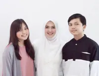 9 Potret Raihana Zemma Putri Satu-satunya Sahrul Gunawan, Kini Beranjak Remaja - Paras Cantiknya Bikin Hati Teduh