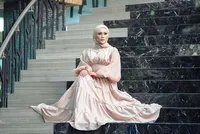 9 Potret Regina Istri Charly yang Makin Cantik Glowing, Mesra Bareng Sang Suami - Mulai Tampil Nyanyi