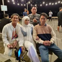 9 Potret Rizky Billar Bareng Orangtua Lesti Kejora, Dulu Jadi Menantu Kesayangan - Kini Diminta Tanda Tangani Surat Cerai