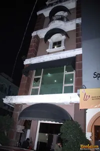 9 Potret Ruko yang Pernah Ditinggali Anang Hermansyah Saat Susah Bareng Aurel & Azriel, Kenang Pernah Tidur Bareng Tikus - Hutang di Warung Hingga Jutaan