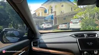 9 Potret Rumah Mewah Artis Legendaris Yati Octavia dan Pangky Suwito, Ruangannya Luas Banget - Punya Banyak Koleksi Vespa Antik