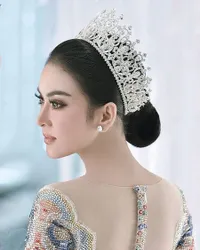 9 Potret Seleb Tanah Air Tampil Cantik Saat Pakai Mahkota, Pancarkan Aura Elegan dan Berwibawa Bak Seorang Ratu