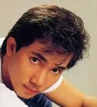 9 Potret Terbaru Yana Julio yang Awet Muda, Tak Menua Meski Usianya Sudah 60 Tahun