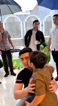 9 Potret Verrell Bramasta Momong Gala Sky, Penuhi Syarat Calon Pasangan Fuji?