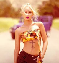 9 Seleb Korea Wanita yang Punya Tato Super Kece, HyunA - Taeyeon SNSD