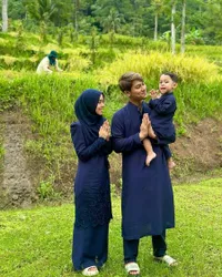 Abang L Tumbuh Jadi Anak Manis - Tak Malu Tunjukkan Kasih Sayang, Rizky Billar dan Lesti Kejora Senang