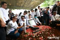 Abdee Slank Kenang Bunda Iffet, Akui Masih Punya Utang dan Diminta Cepat Cari Jodoh - Masih Ingat Ucapan Pertama Mendiang pada 1997 Silam