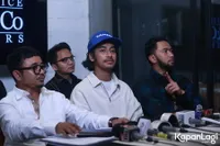 Abidzar Al Ghifari Somasi Akun Penghina Umi Pipik, Pastikan Bakal Ambil Jalur Hukum Jika Tak Kunjung Ada Kabar - Sebut Ini Adalah Bentuk Bakti