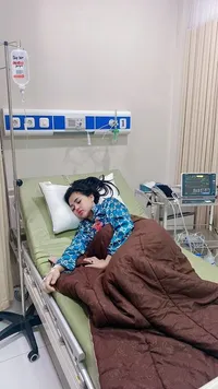 Ada Bercak Merah di Tangan dan Wajahnya! 11 Potret Kondisi Terkini Clara Gopa yang Disebut Kena Guna Guna: Sudah Cek Lab Gak Ada Penyakit