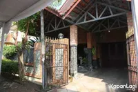 Ada Meriam Bellina Hingga Cut Keke, Potret Suasana Rumah Duka Aktor Senior Eeng Saptahadi - Dipadati Rekan Artis yang Melayat