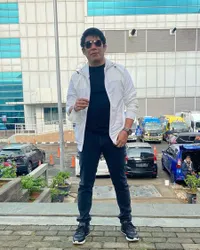 Ada yang Koleksi Korek Api Hingga Boneka Arwah, Ini Sederet Artis yang Punya Hobi Nggak Biasa