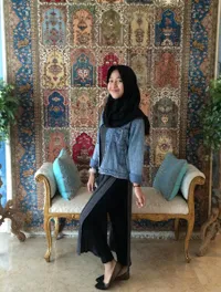 Adiba Putri Umi Pipik, Hijaber Fashionable Yang Penuh Ekspresi