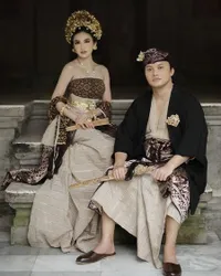 Adu Gaya Bak Bangsawan! 8 Potret Prewedding Artis Pakai Konsep Adat Bali - Terbaru Mahalini & Rizky Febian
