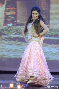 Adu Goyang India Gemulai Rashami 'Tapasya' & Tina Dutta, Cantik!