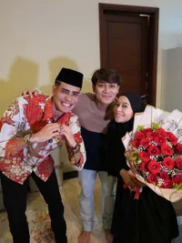 8 Potret Aisar Khaled Buka Puasa Bareng Lesti dan Rizky Billar, Silaturahmi Hangat