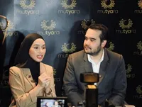 Akan Kembali Ke Indonesia, 8 Potret Cantik Tya Arifin Menantu Siti Nurhaliza yang 7 Tahun Menetap di Malaysia - Dinner Bareng Lesti
