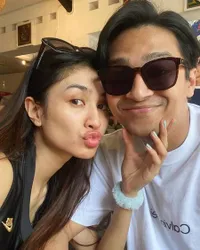 Akhirnya Bisa Berakhir Pekan, Potret Cantik Mikha Tambayong Tanpa Makeup Saat Kencan Bareng Deva Mahenra