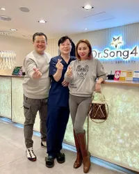 Akhirnya Lepas Masker, Intip Wajah Baru Femmy Permatasari Setelah Oplas Hidung dan Face Lift di Korea