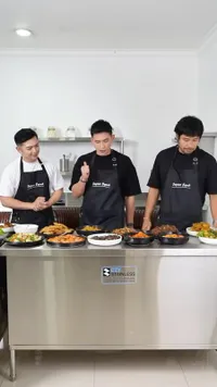 Aksi Chicco Jerikho, Nicky Tirta, dan  Rezky Aditya Masak Bareng - Sajikan Menu Nusantara