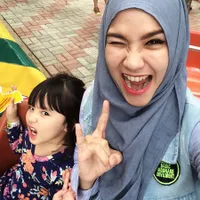 Aksi Zaskia Mecca Bareng Sang Putri, Gokil Seperti Kakak - Adik!
