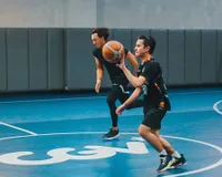 Aktif Berolahraga, Potret Momen Seru Rey Bong Saat Main Tenis dan Basket